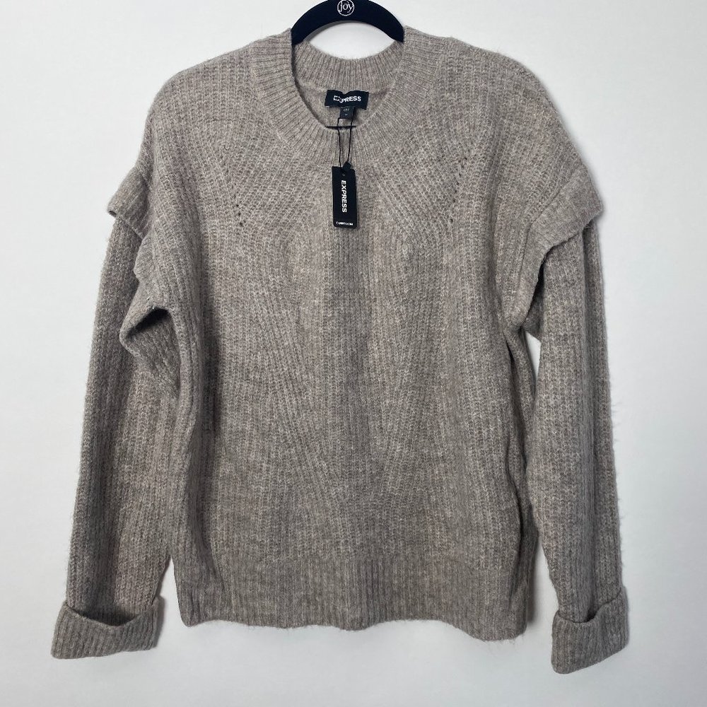 NEW EXPRESS OATMEAL CAPPED SHOULDER RIBBED SWEATER MEDIUM